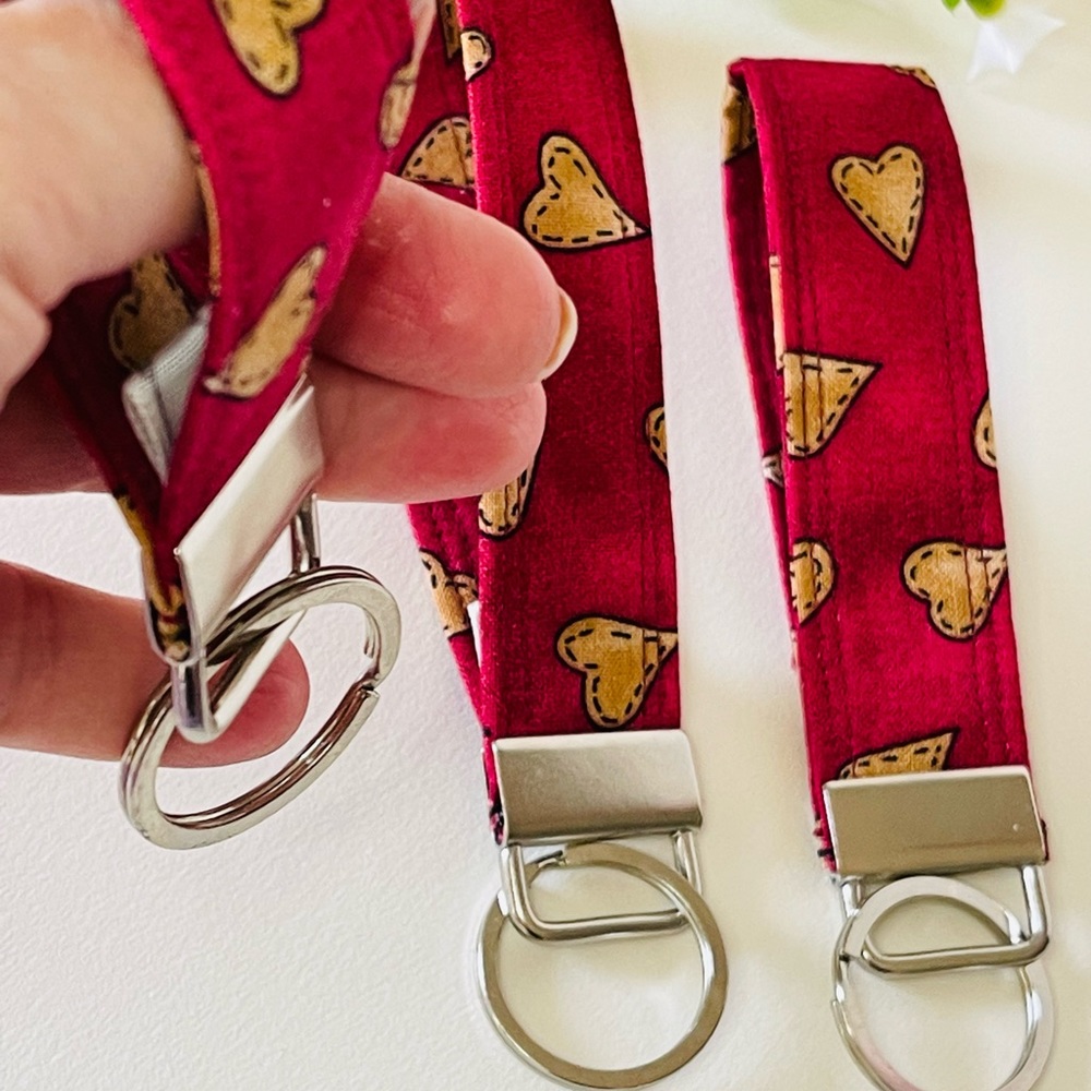 Set of 3 keychains.